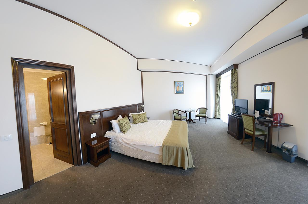 Diesel Hotel